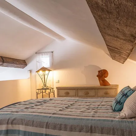 Casa Au Coeur Du Village Proche Du Port Et De La Erbalunga (Corsica)
